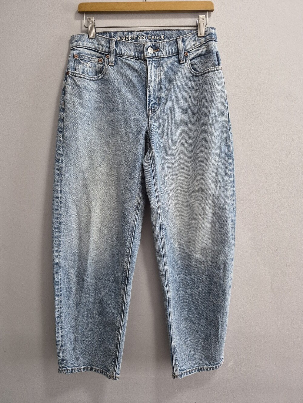 American Eagle Barrel Jeans Like New Size 2